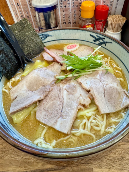 「手打ちチャーシューワンタン麺味噌」@手打ち中華そば 凌駕の写真