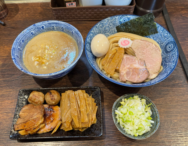 「辛つけめん 中」@麺処はなぶさの写真