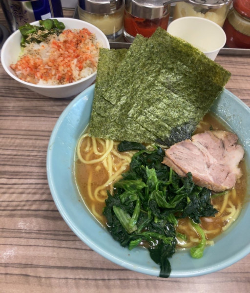 「ラーメン並800円+ライス無料」@横浜ラーメン 武蔵家 中野本店の写真