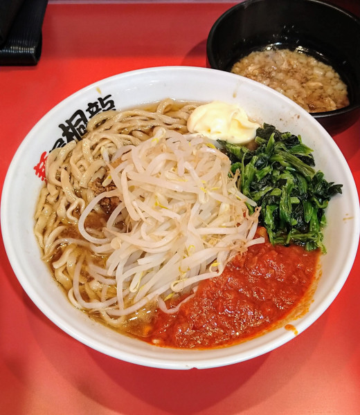 「らーめん小+アレ=🍅✖3､ほうれん草､つけ脂🐷､マヨ」@麺屋 桐龍 久喜店の写真