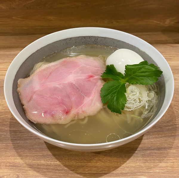 「[限定] 淡麗真鯛そば ¥1100・味玉￥150・他」@麺庵 利休の写真