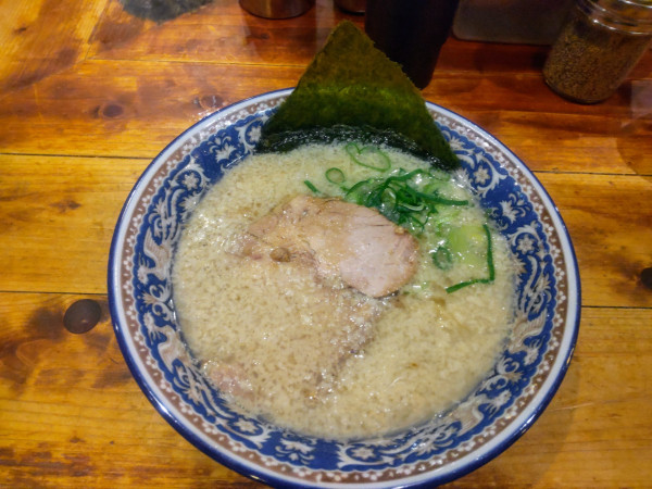 「正油らーめん1000円」@にんにくや 堀之内店の写真