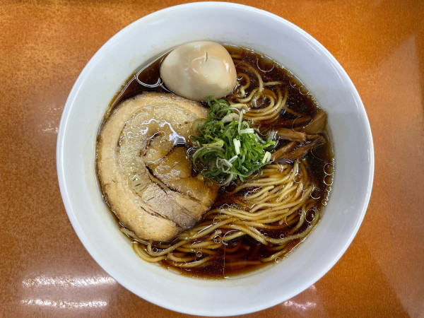 「右ストレート(¥900) 煮玉子(¥150)」@友愛亭の写真