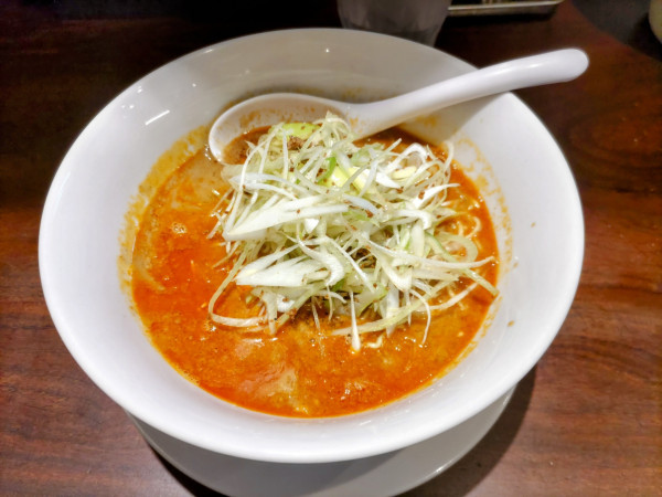 「白ごま担々麺 850円」@ちー坊のタンタン麺 大名店の写真