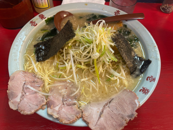 「ネギラーメン醤油中盛 超固濃いめ900円」@壱発ラーメン 八王子店の写真