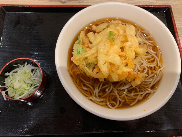 「かき揚げ（温）」@いろり庵きらく シャポー船橋店の写真