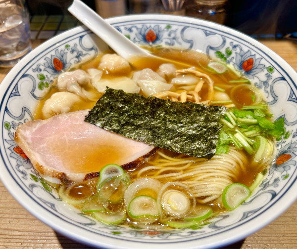 「ミックスワンタンメン＋半ライス」@らーめん・わんたん ゆう輝屋の写真