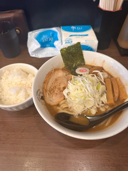 「濃厚狼煙ラーメン」@狼煙 東大宮店の写真