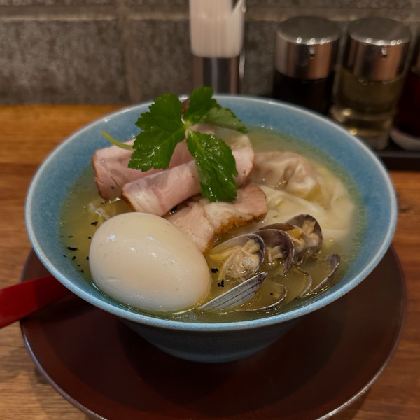 「エビワンタン浅利そば」@麺処 青野の写真