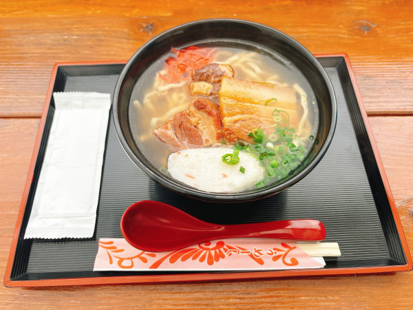 「V3そば」@もとふ熟成麺 ウミカジテラス店の写真