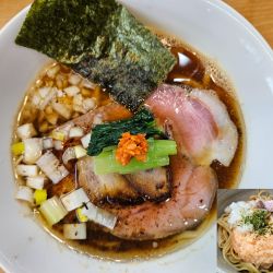 煮干し中華そば+鮭とあおさの和え玉