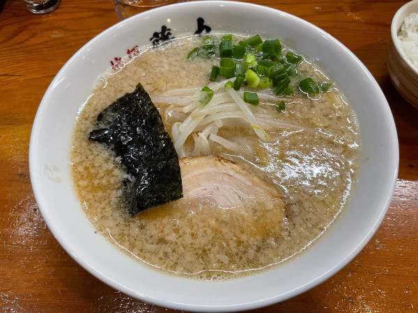 「ラーメン」@東京豚骨拉麺 藤丸の写真