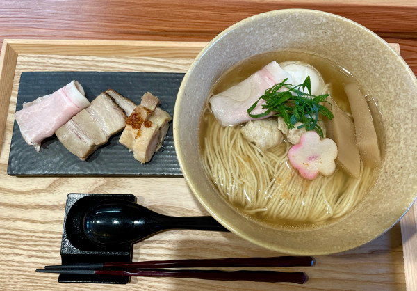 「特製鯛出汁塩そば」@中華そば かたばみの写真