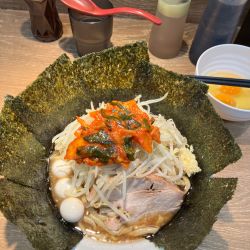 ミニラーメン180g.うずら、海苔、生卵、キムチ