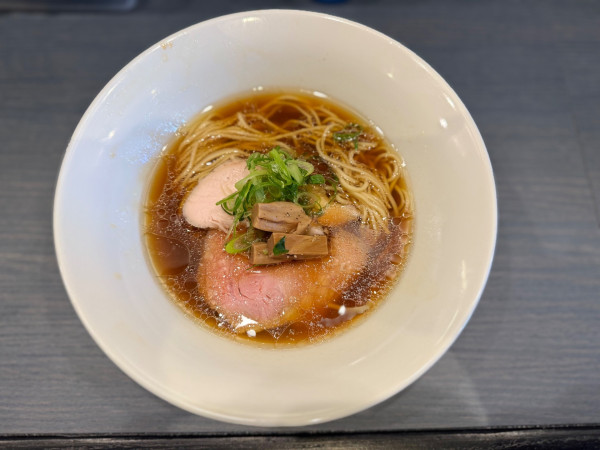 「あっさり醤油らーめん 1100円」@らーめんOrangeの写真