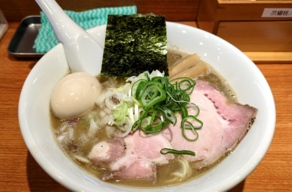 「焼きあご煮干し 味玉濃厚らぁめん」@焼きあご煮干しらぁめん はなかぜの写真