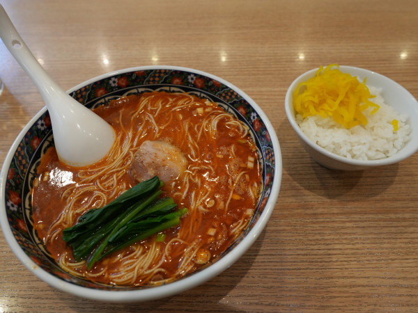 「担々麺 バリカタ+激辛+ライス+サービス唐揚げ」@寿限無担々麺 上野店の写真