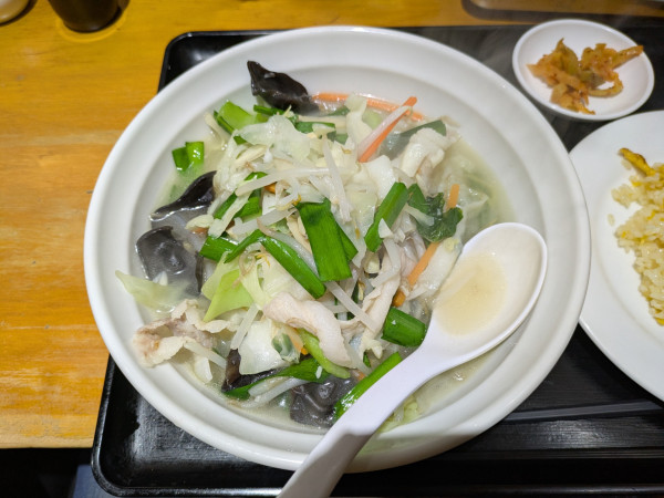 「野菜湯麺：850円」@中華居酒屋 故郷亭 西日暮里本店の写真