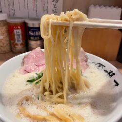 鶏そば　チャーシュー３枚　￥９００