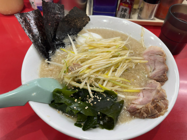 「かいざんラーメン+たまご」@ラーメン かいざん 新小岩店の写真
