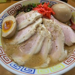 豚骨醤油チャーシューメン(味付け玉子)