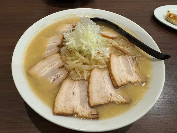 「チャーシュー味噌ラーメン大盛り」@札幌ラーメン 今江店の写真