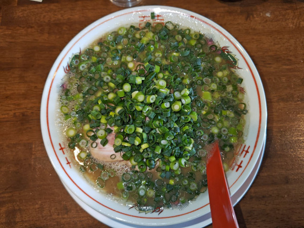 「豚骨ラーメン+チャーシュー+ネギ+替玉2回 キクラゲ抜き」@ラーメン池田の写真