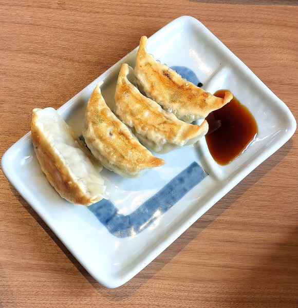 「黄金トリオ 380円＋税の餃子」@一刻魁堂 東海店の写真