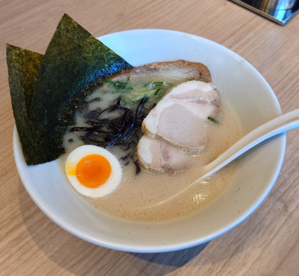 「極白丸元味(1290円)」@一風堂 桶川店の写真