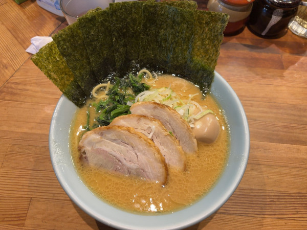 「豚骨スペシャル」@鶴一家の写真