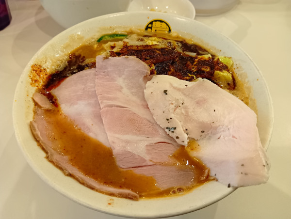 「辛辛濃菜麺　ジロめし　ニンニク」@濃菜麺 井の庄 荻窪店の写真