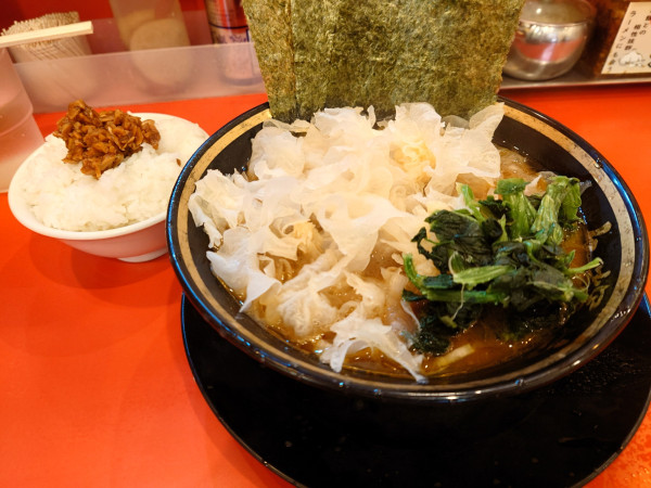 「ラーメン 白キクラゲ ライス✖️3」@横浜家系ラーメン 大輝家の写真