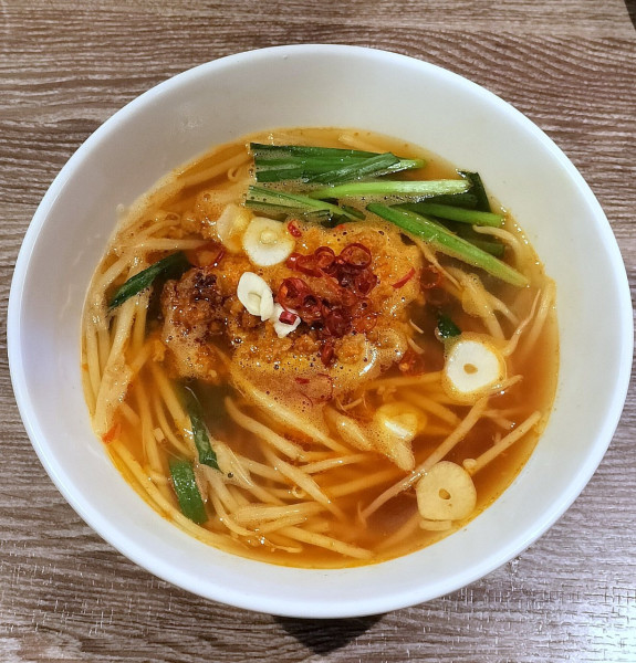 「台湾ラーメン 799円＋税」@太田川にこにこ餃子の写真