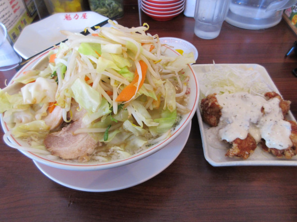 「限定　野菜たっぷり塩タンメン野菜倍盛・大・野菜（１３４２円）」@ラーメン魁力屋 土浦店の写真