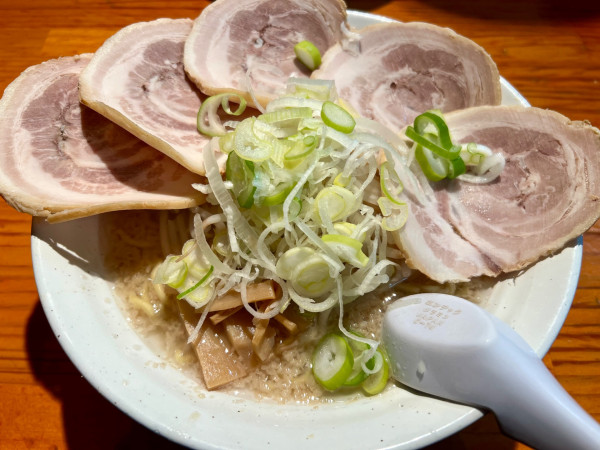 「しょうゆチャーシューめん1200円」@こってりらーめん せきやけの写真