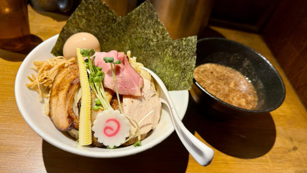 「特製濃厚つけ麺（魚介）大盛 ¥1,400」@馳走麺 狸穴の写真