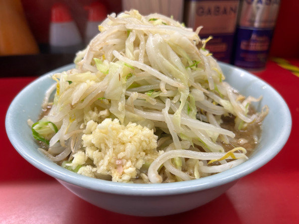 「小ラーメン＋ぎょったまラーメンVer.にぼし」@ラーメン二郎 中山駅前店の写真