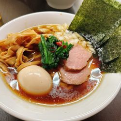 醤油ラーメン　特製