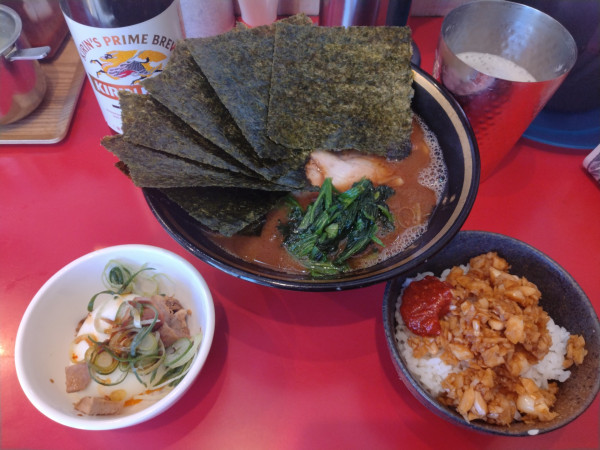 「ラーメン(並)¥900+のり¥150+ライス¥100+ビール」@横浜家系ラーメン 大﨑家の写真