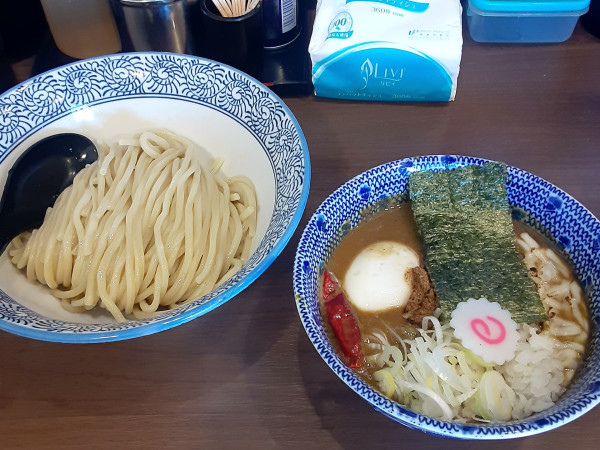 「かれつけ並(200g)+味付玉子+とろけるチーズ」@狼煙 東大宮店の写真