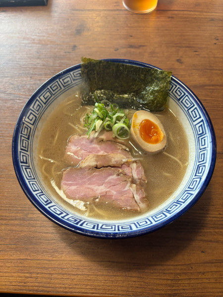 「濃厚とんこつラーメン」@かなで食堂の写真