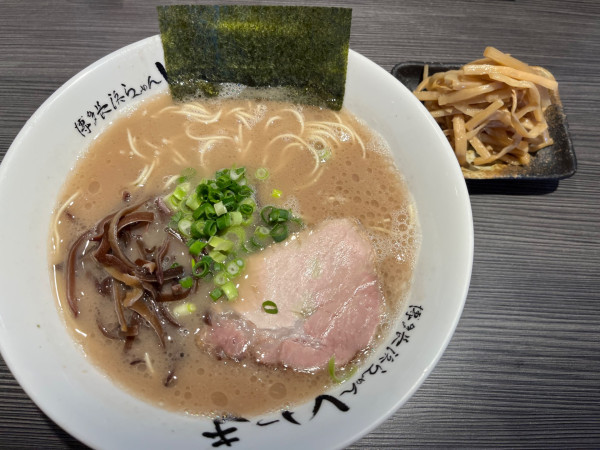 「らーめん、バリカタ、メンマ、替玉」@博多長浜らーめん いっき 戸塚安行店の写真