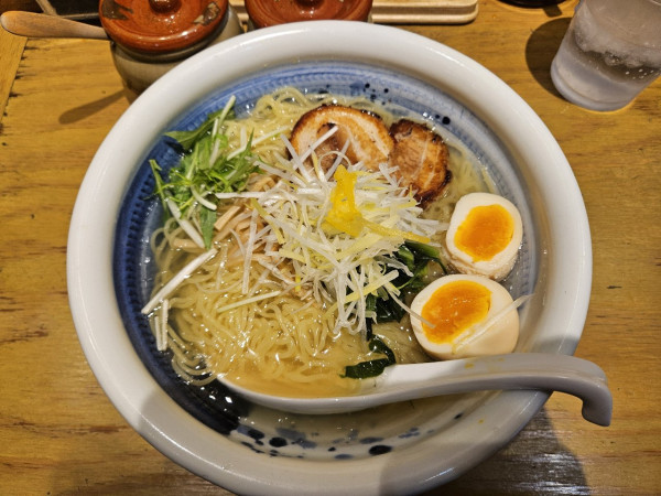 「俺流 塩ラーメン」@俺流塩らーめん 池袋東口店の写真