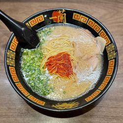 天然とんこつラーメン（980円）