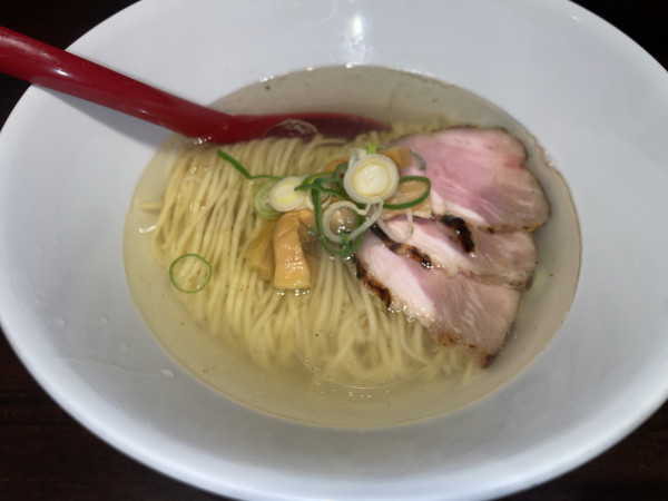 「中華そば塩」@寿製麺 よしかわ 西台駅前店の写真