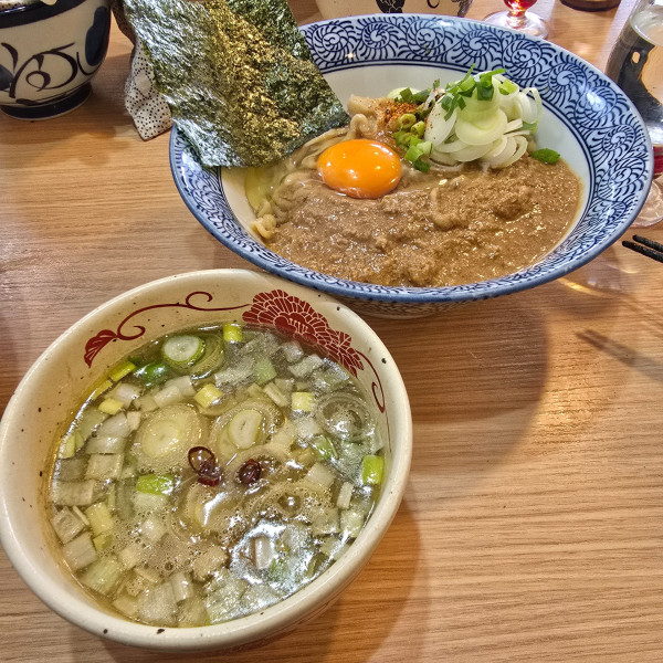 「【期間限定】牡蠣味噌かま玉つけそば」@中華そば専門 とんちぼの写真