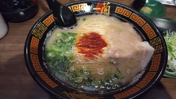 「ICHIRAN３選(ラーメン＋替玉＋半熟たまご)」@一蘭 中野店の写真