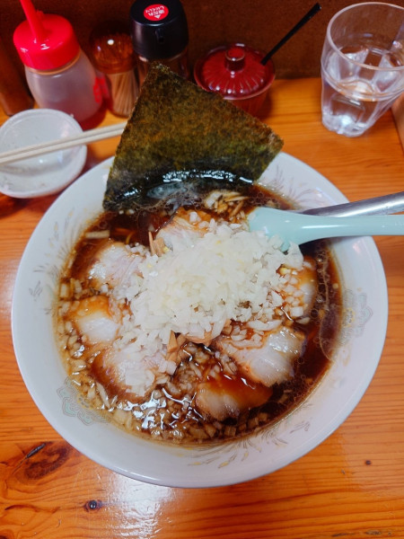 「チャーシュー麺＋タマネギトッピング」@かどやの写真