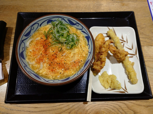 「玉子あんかけ 大（730円）＋ごぼう天＆かしわ天（320円）」@丸亀製麺 川崎ルフロン店の写真