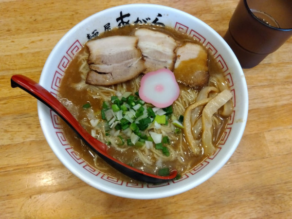 「豚骨中華そば　大盛」@麺屋あがらの写真